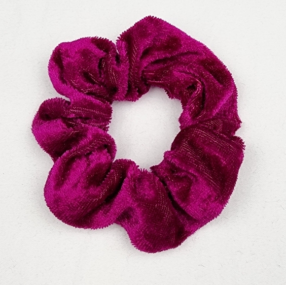 4 FOR $16 🔥 Pink  Velvet Scrunchie hair tie - Picture 4 of 5